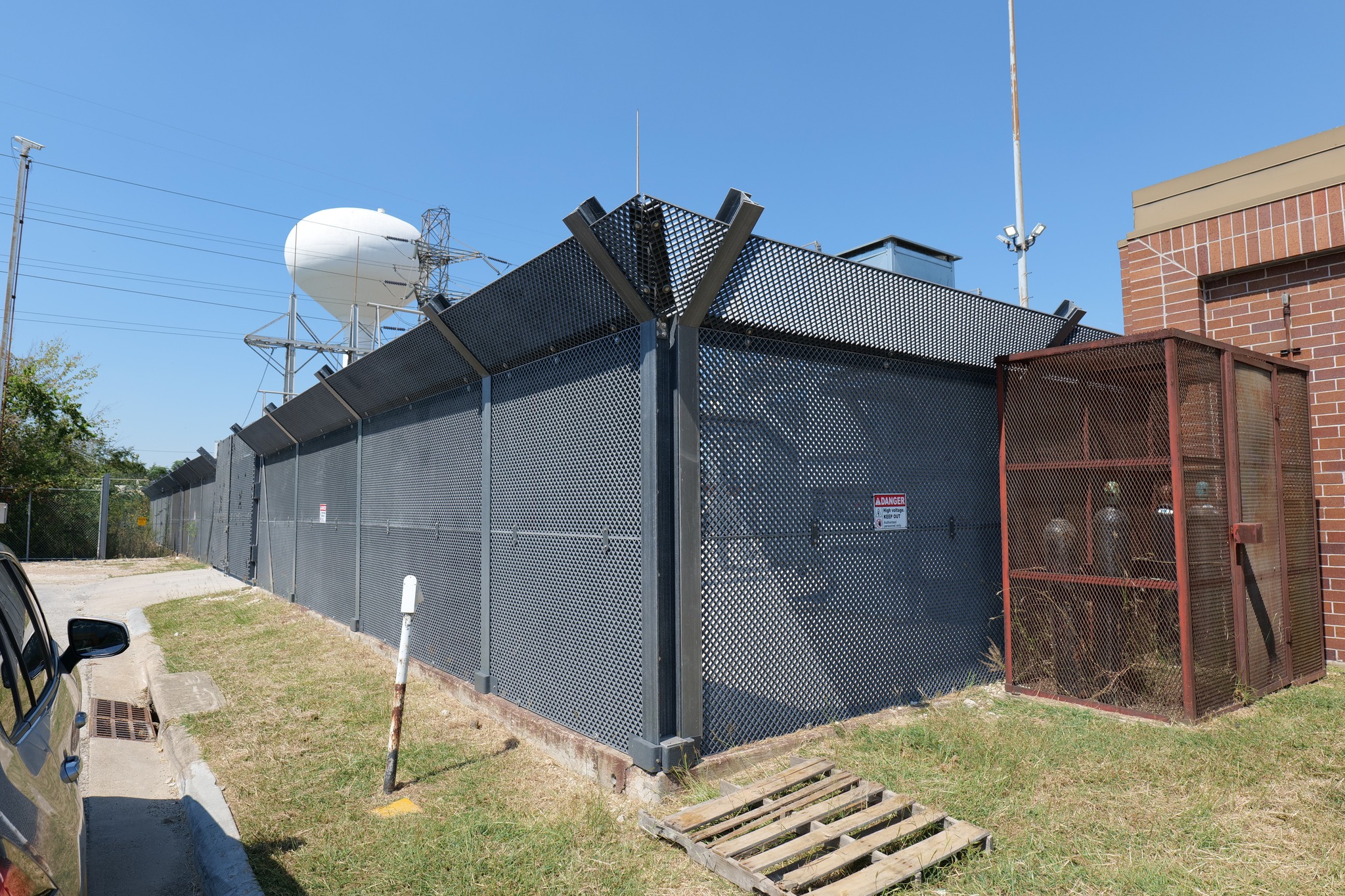 ENC composite fence installation